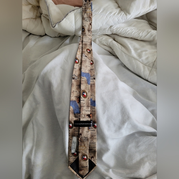 Tie - Picture 3 of 3